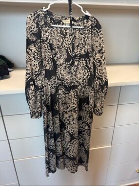 Presley Skye Black & Cream Floral-Print Midi Dress